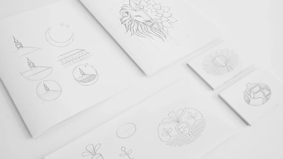 Logo-Entwürfe für das Geraer Hofwiesenparkfest, handgezeichnete Skizzen und kreative Ideenfindung.