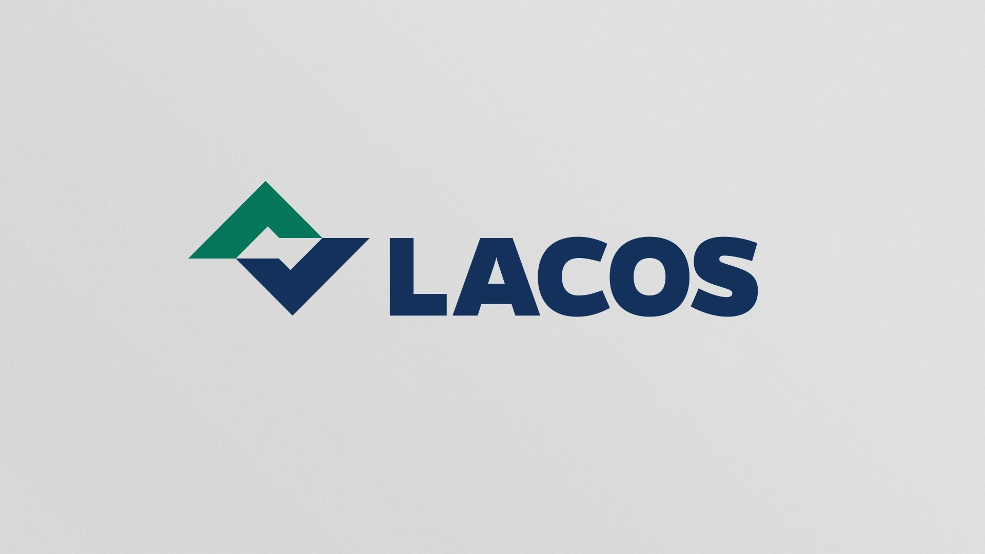LACOS Wort-Bildmarke mit Claim ‚Precision in Software‘ auf hellem Hintergrund – präzises Markenzeichen.